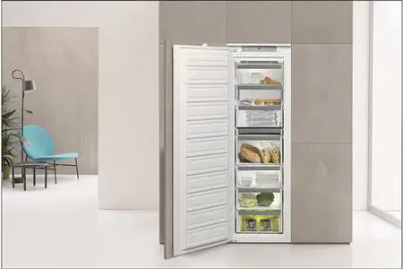 Congélateur armoire Whirlpool AFB18402 - Encastrable 177cm