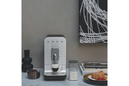 Expresso avec broyeur Smeg BCC13BLMEU NOIR MAT